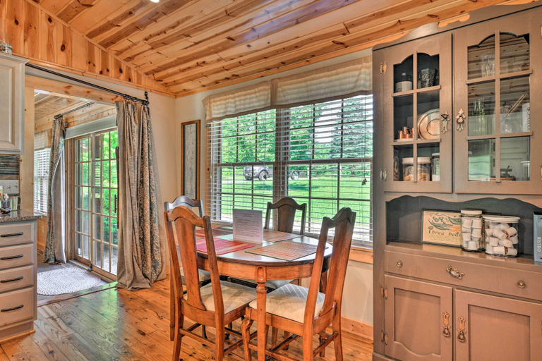 Others 5, Blue Ridge Parkway House w/ Mountain Scenery!, Alleghany