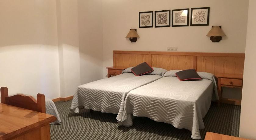 HOSTAL LA POSADA, Segovia