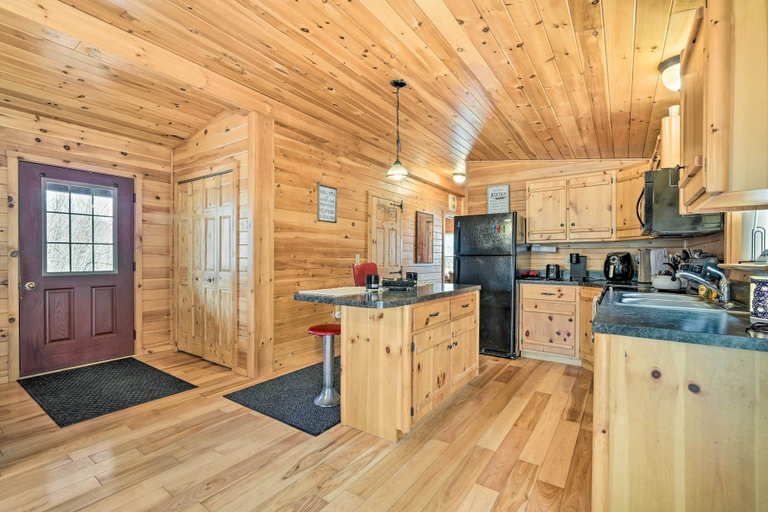 Others 5, Cozy Cabin in Parsons: Hike, Fish & Explore!, Tucker
