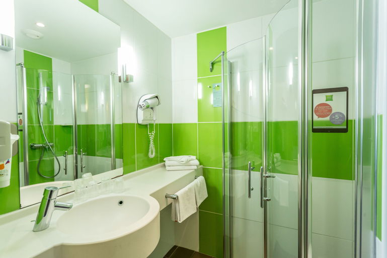 Bathroom 2