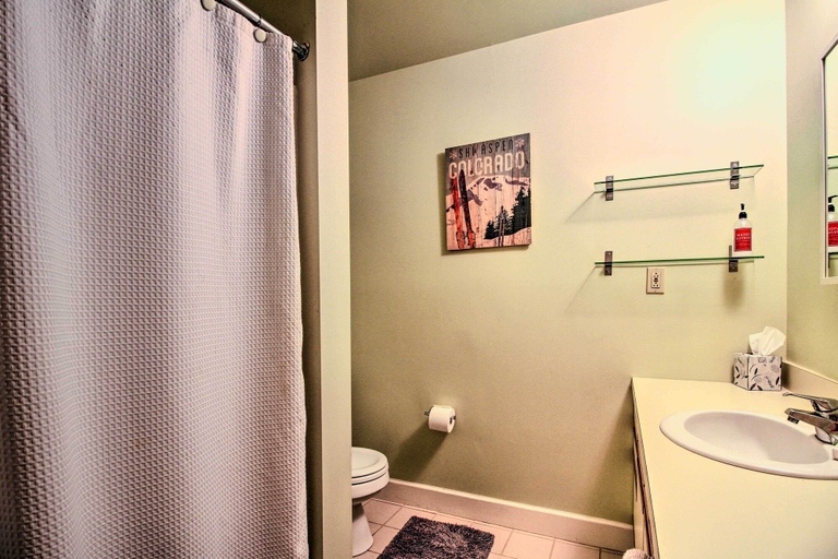 Bathroom 4, Cozy Condo w/ Magic Mountain Ski-in Access!, Windham