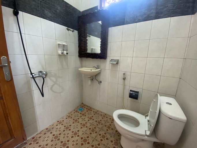 Bathroom 4, The Green Park Lovina, Buleleng