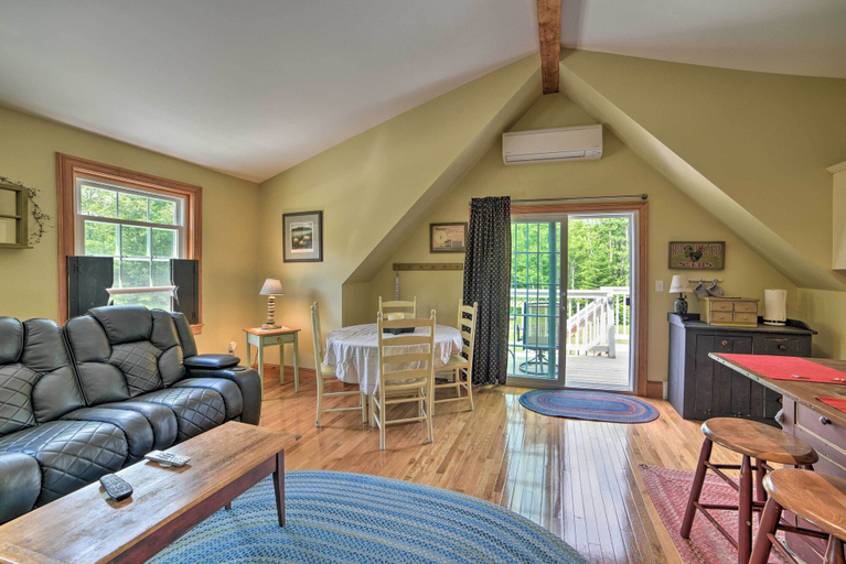 Others 5, Standish Apartment W/deck - 2 Mi to Sebago Lake!, Cumberland