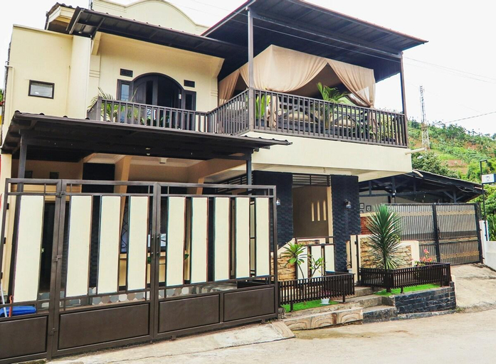 The Yuwono House Bandung, Bandung