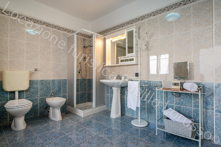 Bathroom 2, Locazione Turistica Lorusso 1, Barletta-Andria-Trani