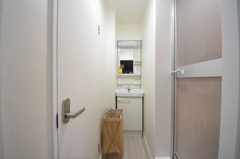 Bathroom 2, Riverside namba 601, Osaka