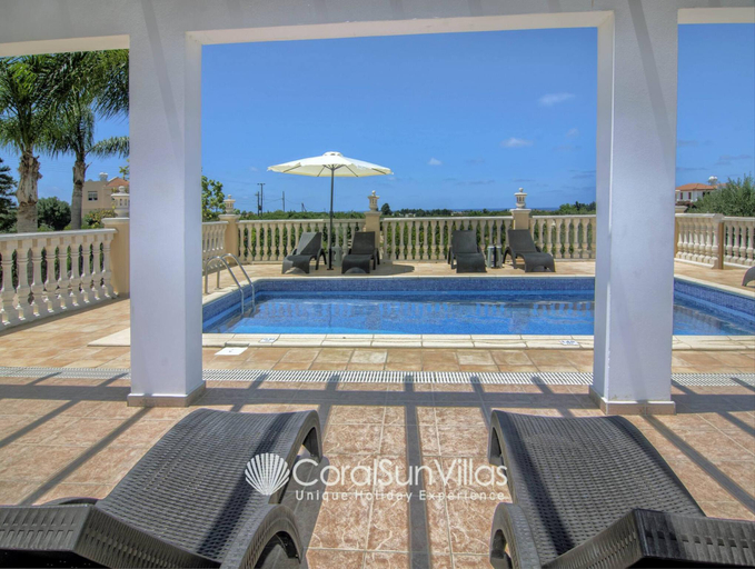 Sport & Beauty 2, Fabulous Villa In Coral Bay Near Beach, Amenities