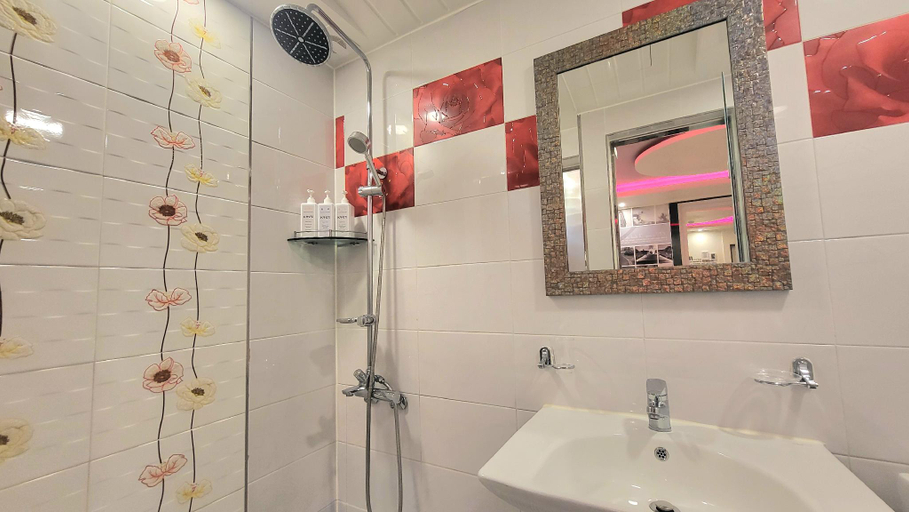 Bathroom, Sacheon Gonmyeong K Self Check-in Hotel, Sacheon