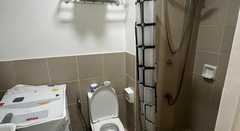 Bedroom 4, Lovely 1BR Condo @ SM Southmall w/ Netflix & High Speed WIFI, Las Piñas