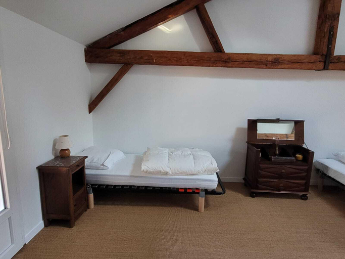 Bedroom 2, YonShala, Landes
