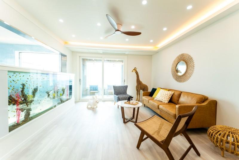 Ulsan Pico Kids Pool Villa, Dong