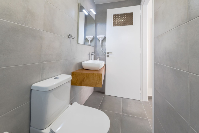 Bathroom 4, Rotunda Suites, Crete