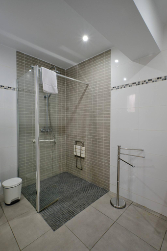Bathroom 3, Cozy Beach Side Apartment With Pool, Málaga