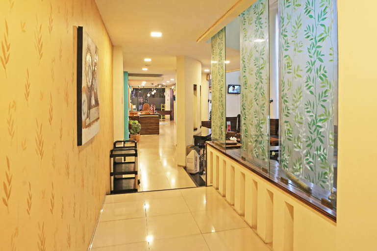 Super OYO Townhouse OAK Hotel Fiducia Serpong, Tangerang