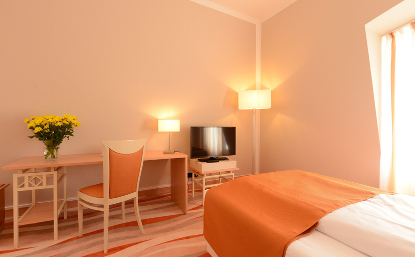 Bedroom 3, TOP CountryLine Seehotel Grossherzog, Nordwestmecklenburg