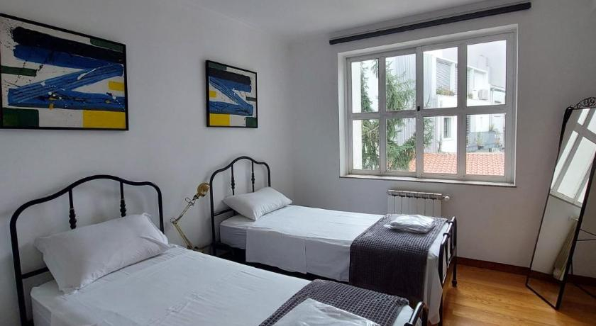 Guest House Sir Manuel - Unidade Senhora A Branca, Braga