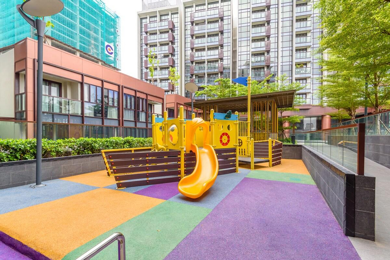 Others 5, Warming Apartment with Stunning Pool near Centre, District 2