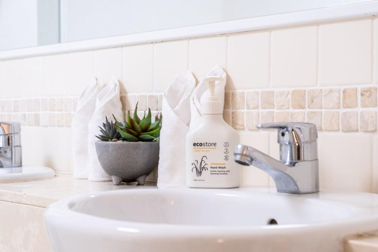 Bathroom 2, Shearwater Resort at Kings Beach, Caloundra - Caloundra S.