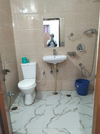 Bathroom 4, Hotel Rekha International, Nalanda