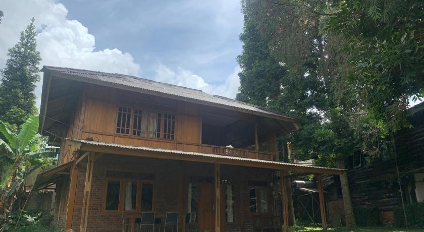 Exterior & Views, Villa Prabu Putragus - Kebun Darat, Bogor
