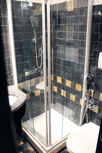 Bathroom 4, Hotel Catone, Rome