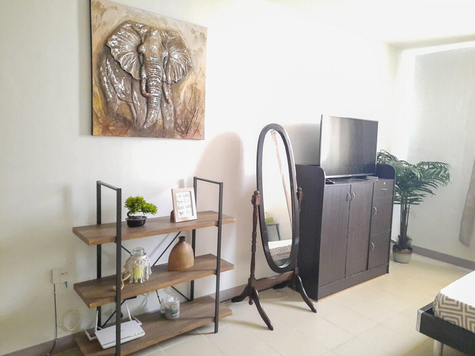 Others 2, Cozy Studio near Beaches w/ Wifi, Netflix & pool, Lapu-Lapu City