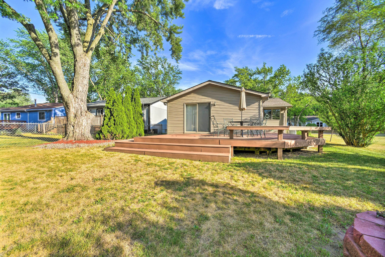 Exterior & Views 2, Cozy Southeast Michigan Home w/ Private Yard, Oakland