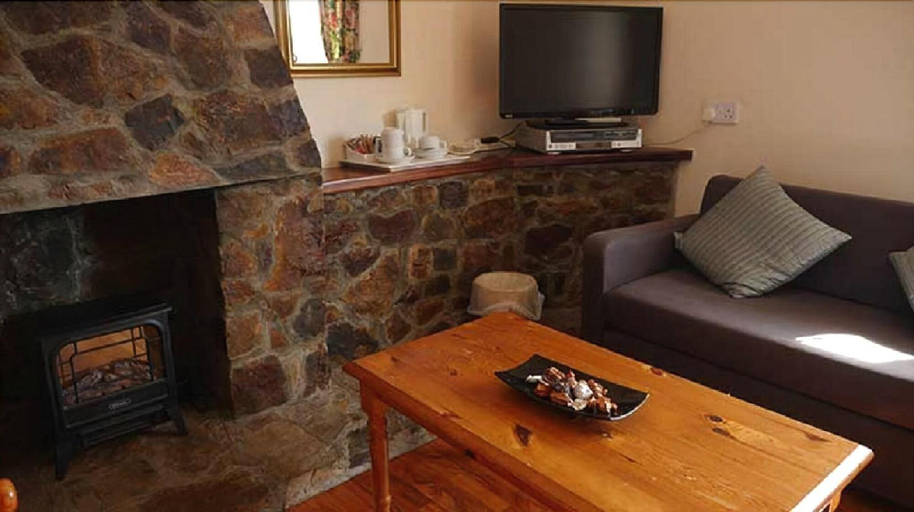 Others 5, The Baltic Inn, Carmarthenshire