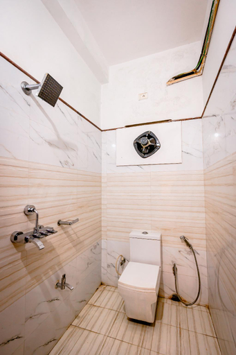 Bathroom 2, Green land Tower Hotel , Khordha