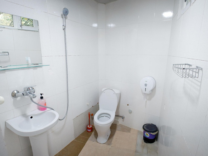 Bathroom 3, Hotel Salosi, Tbilisi