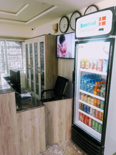 Food & Drinks, CALMDAY COURT, AbujaMun