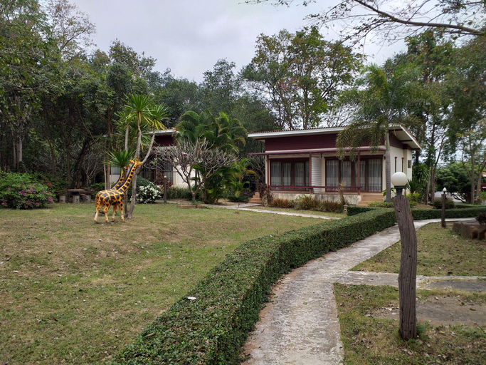 Others 3, Raisubsomboon Resort, Sikhiu