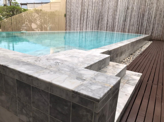 Sport & Beauty 2, Yanud Residence pool side room1, Phuket Island
