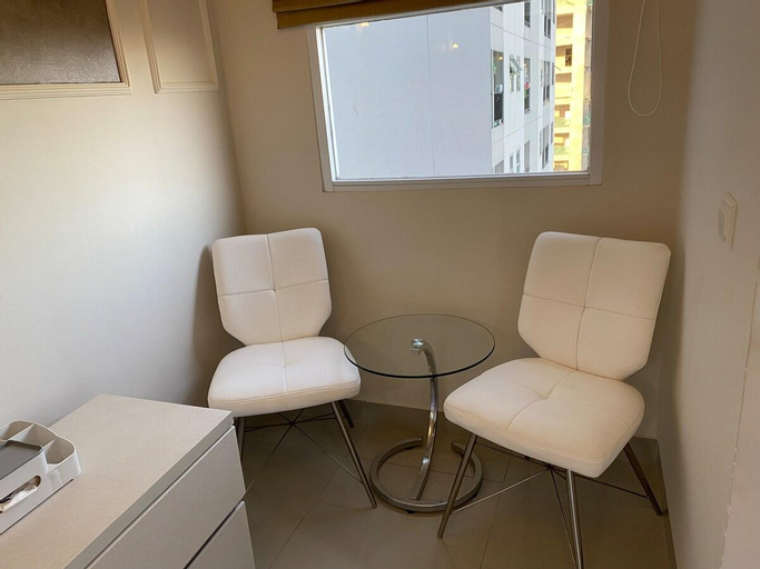 Others 5, Parkland Avenue BSD Serpong studio max 4 person, South Tangerang
