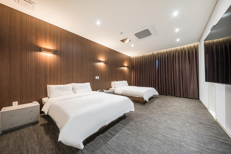 Bedroom 2, Pohang Heunghae Mood Hotel, Pohang