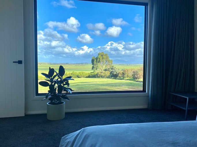 Bedroom 2, Wamoon Retreat Apartment Luxury Gateway to Wilsons Prom, South Gippsland - East