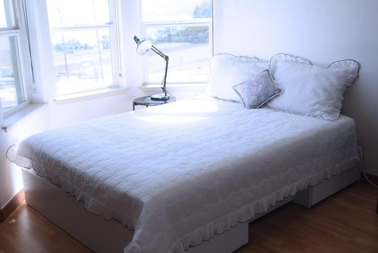 Bedroom 3, Namhae Everose Pension, Namhae