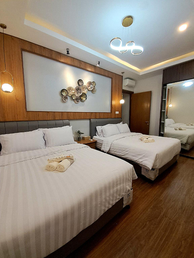 Bedroom 1, THE ZENITH 7BR Villa Private Pool Vimala Hills, Bogor
