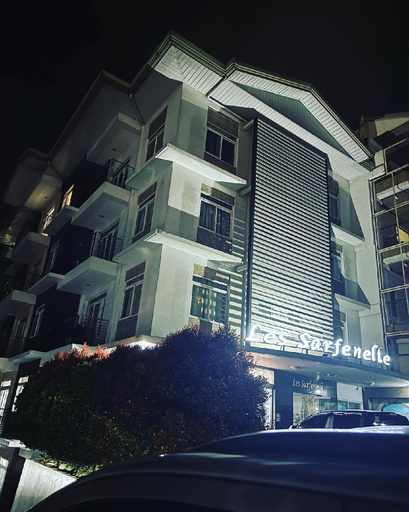Les Sarfenelle Unit 2-C, Baguio City