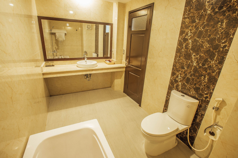 Bathroom 8