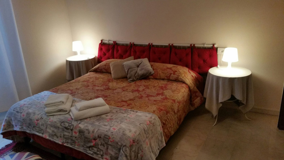 Bedroom 2, Gira Guest House, Como