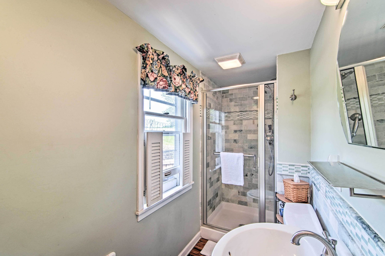 Bathroom 4, Horicon Riverfront Retreat with Deck, Dock and Patio, Dodge