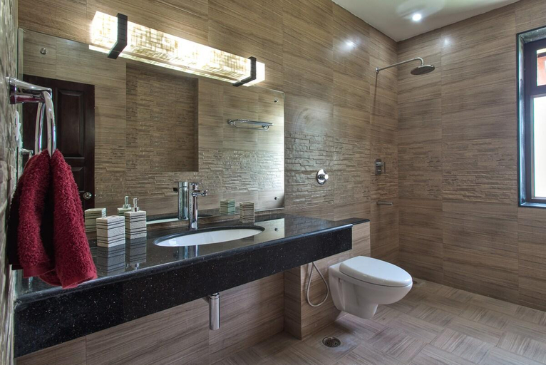 Bathroom 2, One of a Kind Villa Rental - Ideal for Star Gazing, North Goa