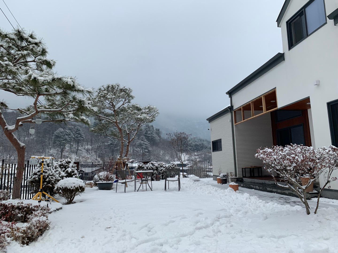 Exterior view 1, Pocheon Sannaeji Woody Stay, Pocheon