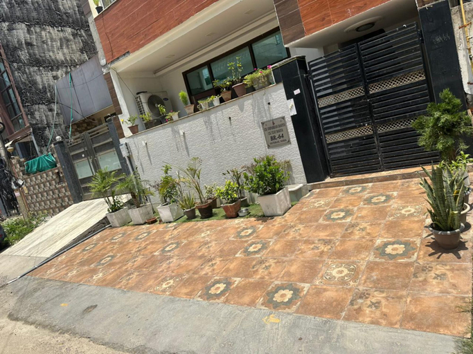 Exterior & Views 2, Goroomgo Omasha Residency Noida, Gautam Buddha Nagar