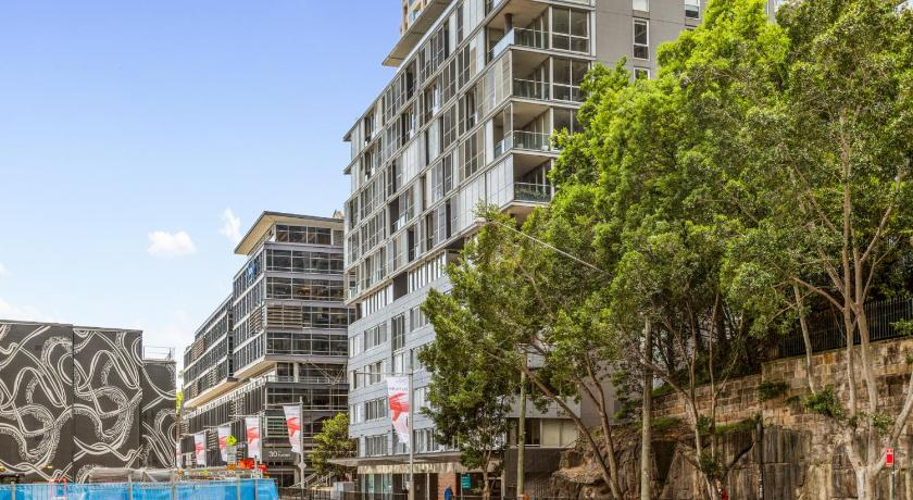 Beautiful 2-Bed Apartment with views of Barangaroo, Sydney