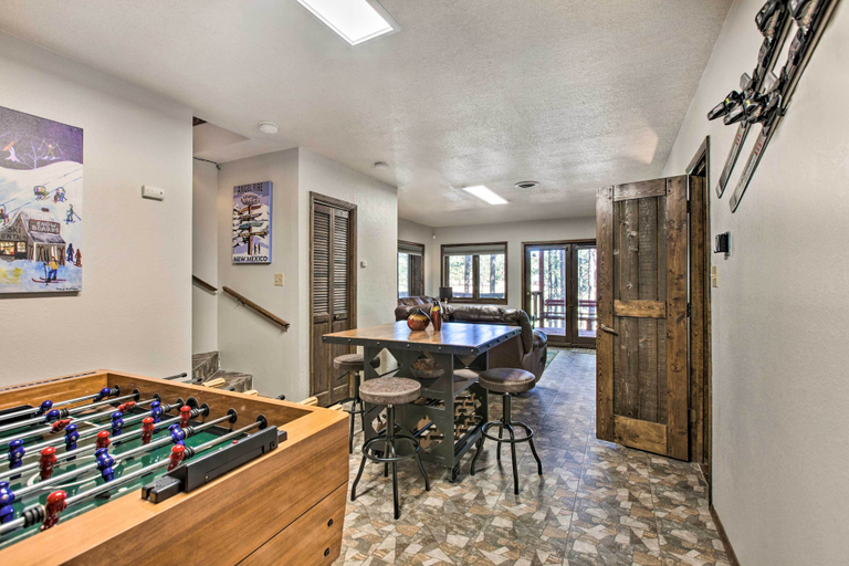 Food & Drinks 5, Cozy Angel Fire Escape w/ Golf Course Views!, Colfax