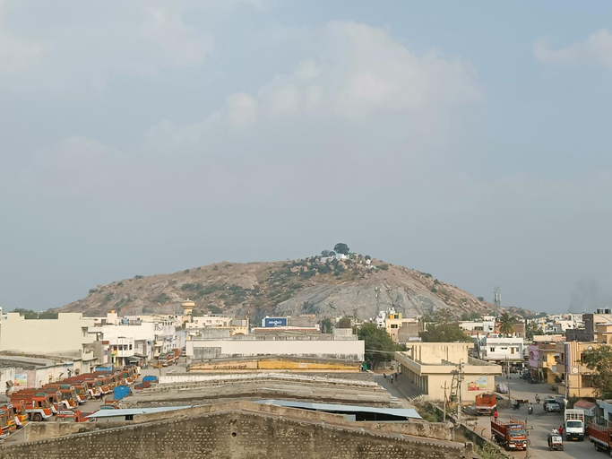 Others 4, New SRS Hotel, Raichur