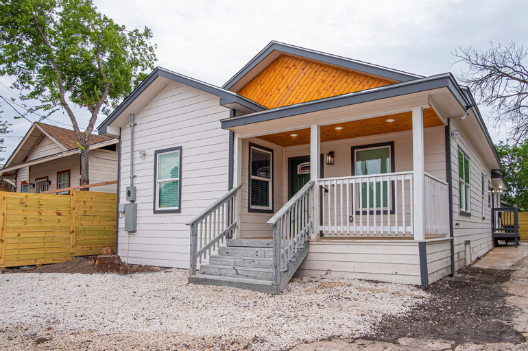 Exterior & Views 1, Your Dream Stay 4br/2ba Near Downtown & Riverwalk, Bexar