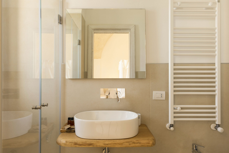 Bathroom 5, Masseria Macchiaforte, Lecce